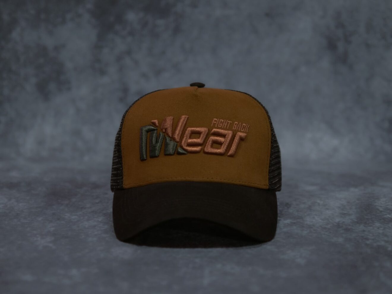 Кепка-тракер Ґвер